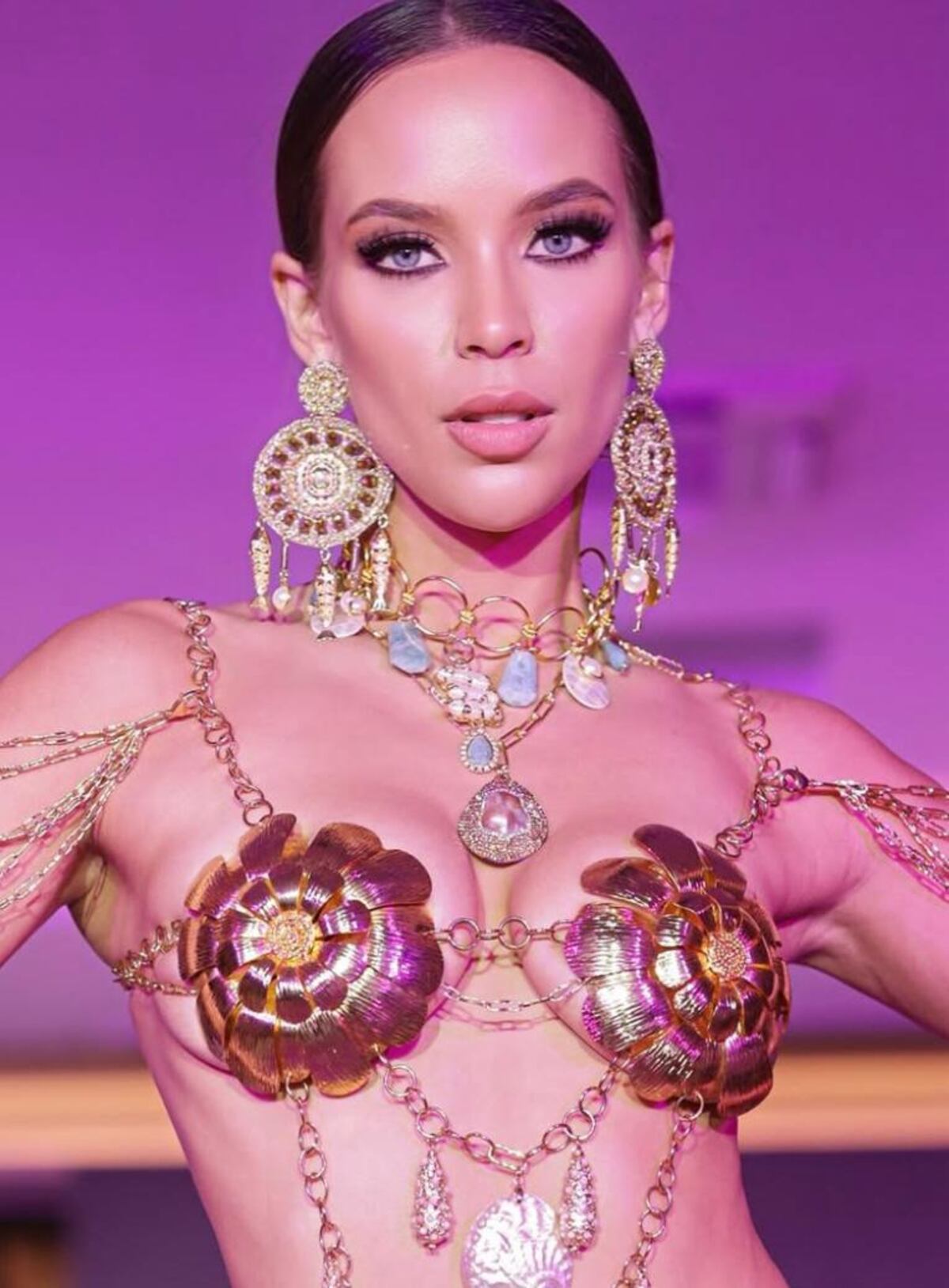 Joyas panameñas con nudos quirúrgicos: La diseñadora Michelle Ferrer y su colección premiada en Cannes