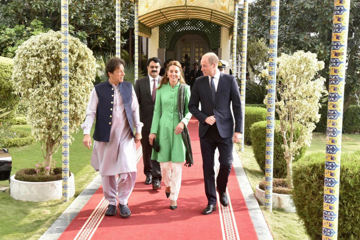 Los atuendos de la duquesa Kate en Pakistán
