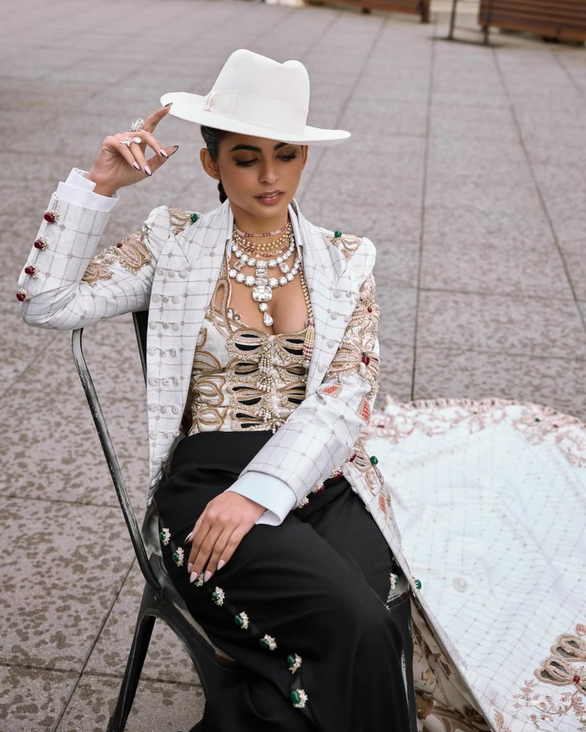 El collar de 89 diamantes de Isha Ambani para la gala del Met