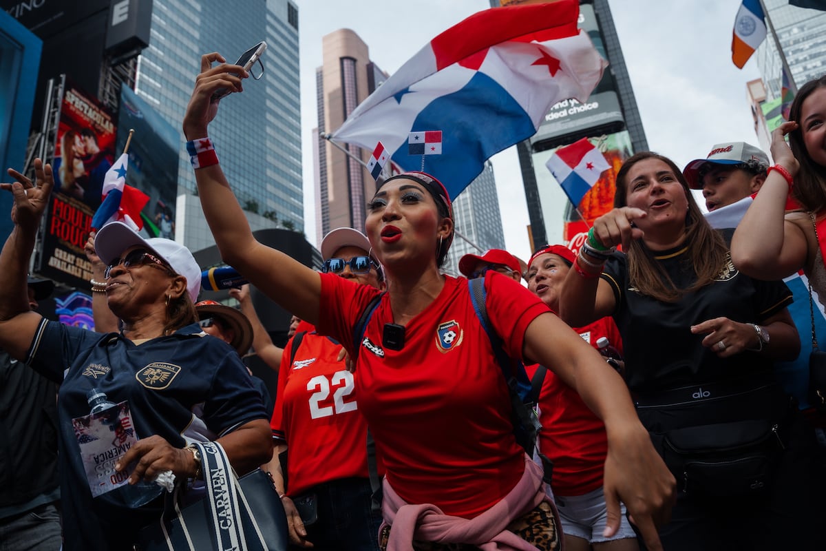 Fotos del banderazo panameño en Times Square, Nueva York, previo al partido contra Inglaterra