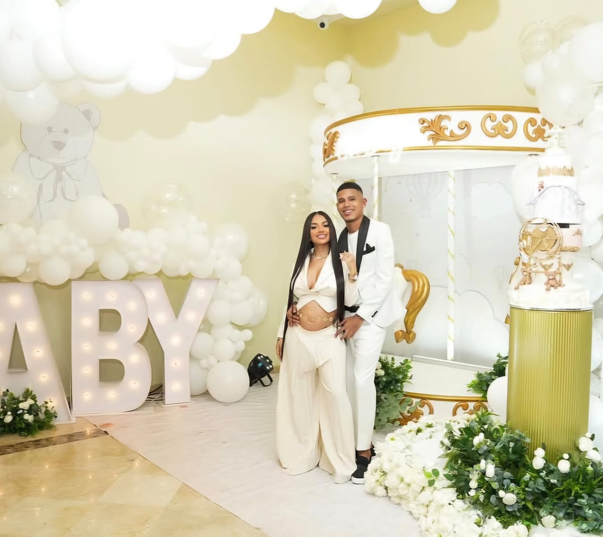 ‘Un nuevo corazón comienza a latir dentro de nosotros’: La cantante panameña Anyuri anuncia su embarazo