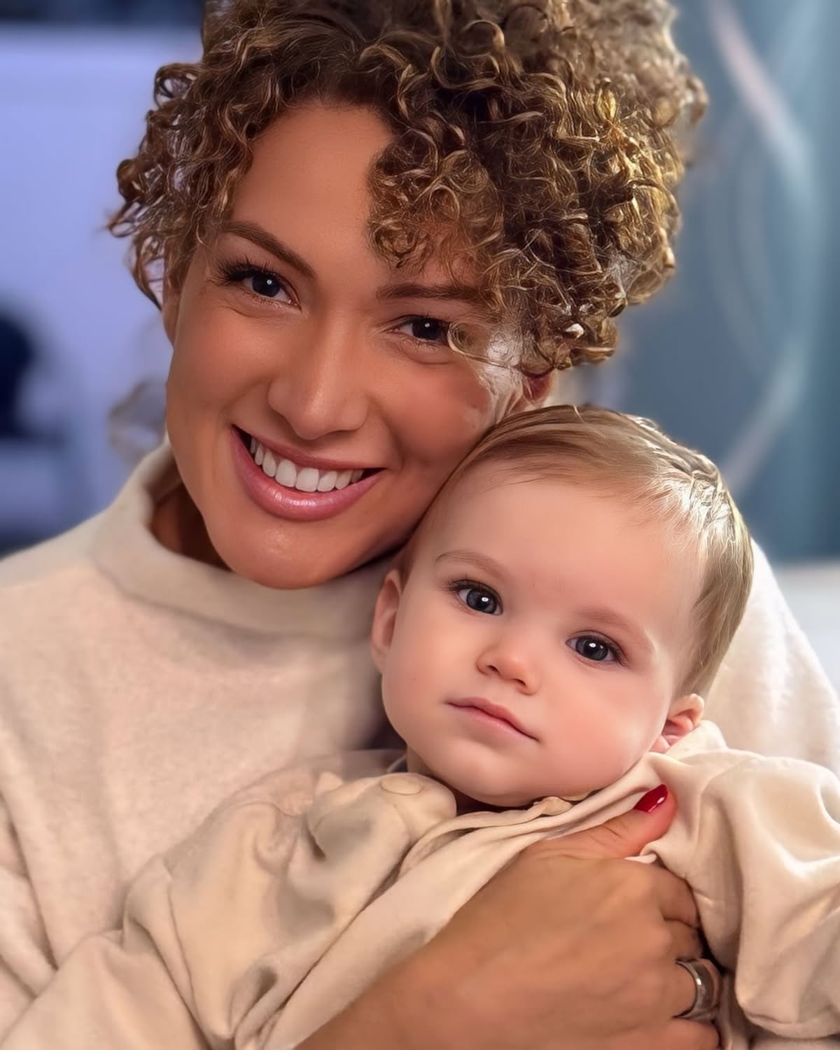 “Ya somos abuelos”: Erika Ender comparte foto con su nieto en Año Nuevo