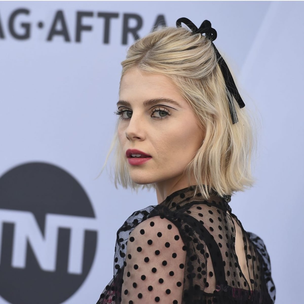 Dile adiós al clásico delineado negro y llena tus ojos de color