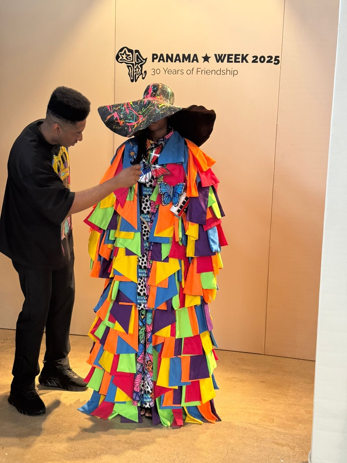 La pasarela del diseñador colonense Jean Decort en Sudáfrica 