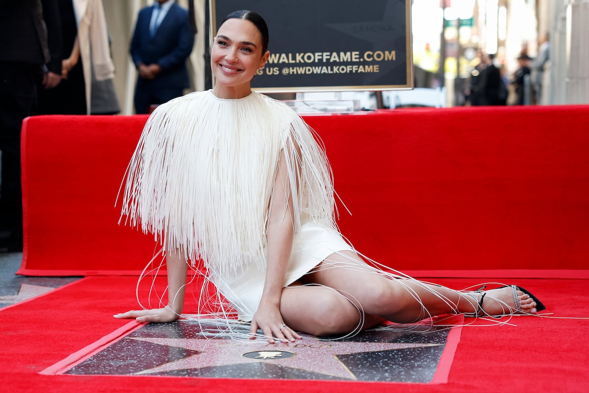 Gal Gadot recibe una estrella en Hollywood entre protestas pro Palestina e Israel