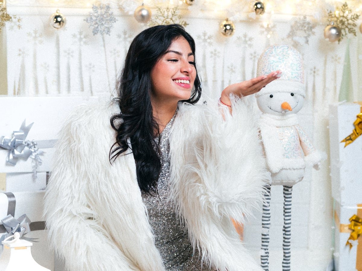 ‘Siempre Navidad’ y ‘Que vuelva la magia’: los nuevos temas de la cantante panameña Mel Martínez