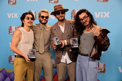 Bad Bunny y Morat arrasan en Premios Juventud celebrados en Panamá