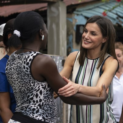 Las imágenes de la reina Letizia en un barrio rural en República Dominicana