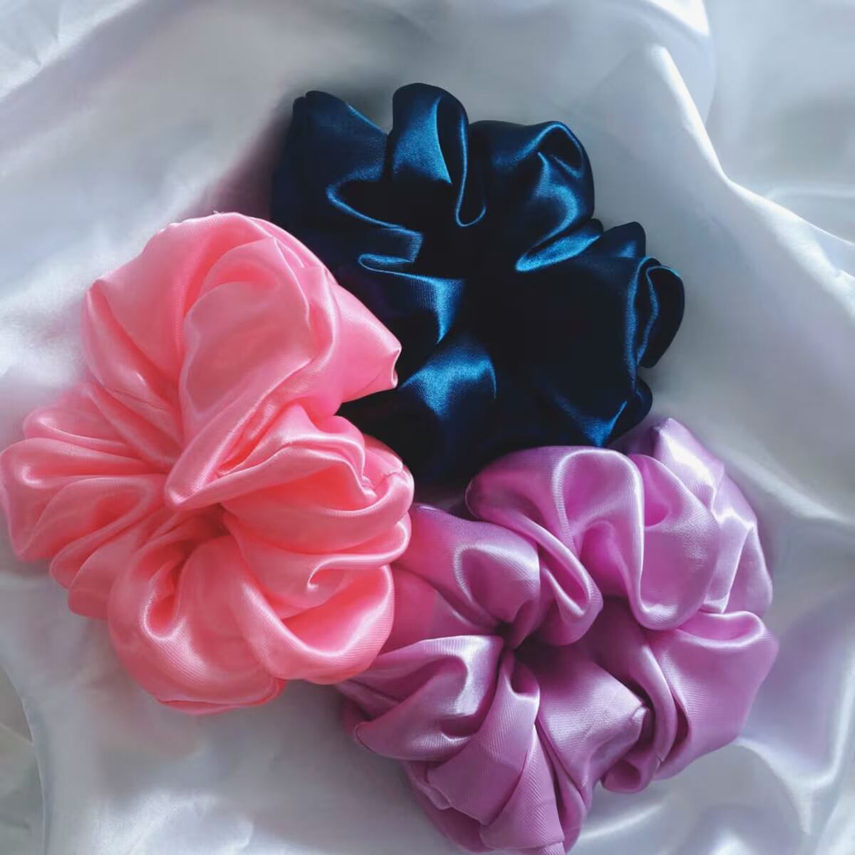 ¿Por qué muchas mujeres ahora usamos gorrito de satín?