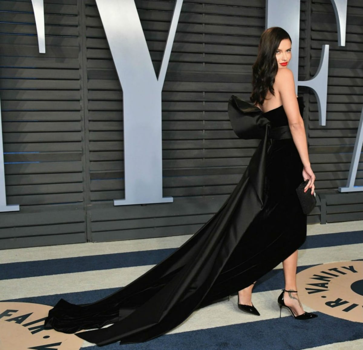 Famosas deslumbran en la fiesta de Vanity Fair