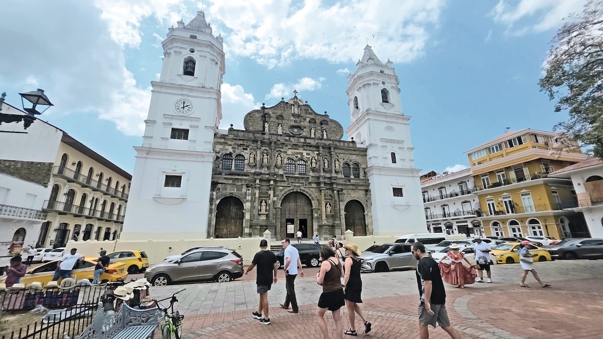 Estas son las 7 iglesias que puedes visitar este Jueves Santo en el Casco Antiguo