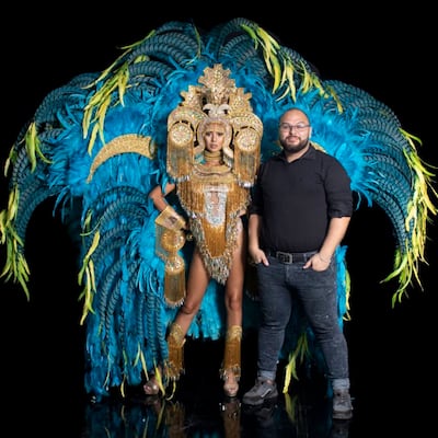 Abdul Juliao, la mente creativa del traje de fantasía de Panamá en Miss Universo