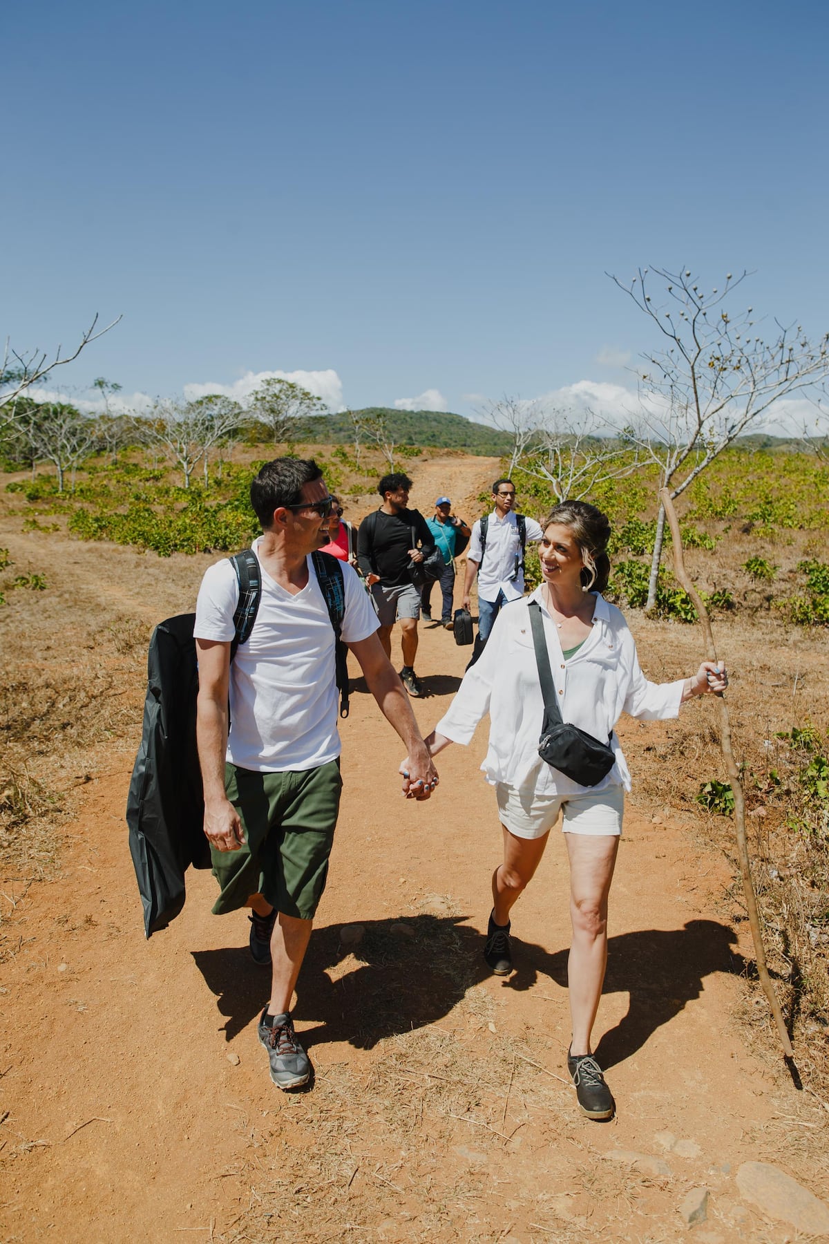 La boda en Panamá bajo la caudalosa cascada Kiki en la comarca Ngäbe-Buglé