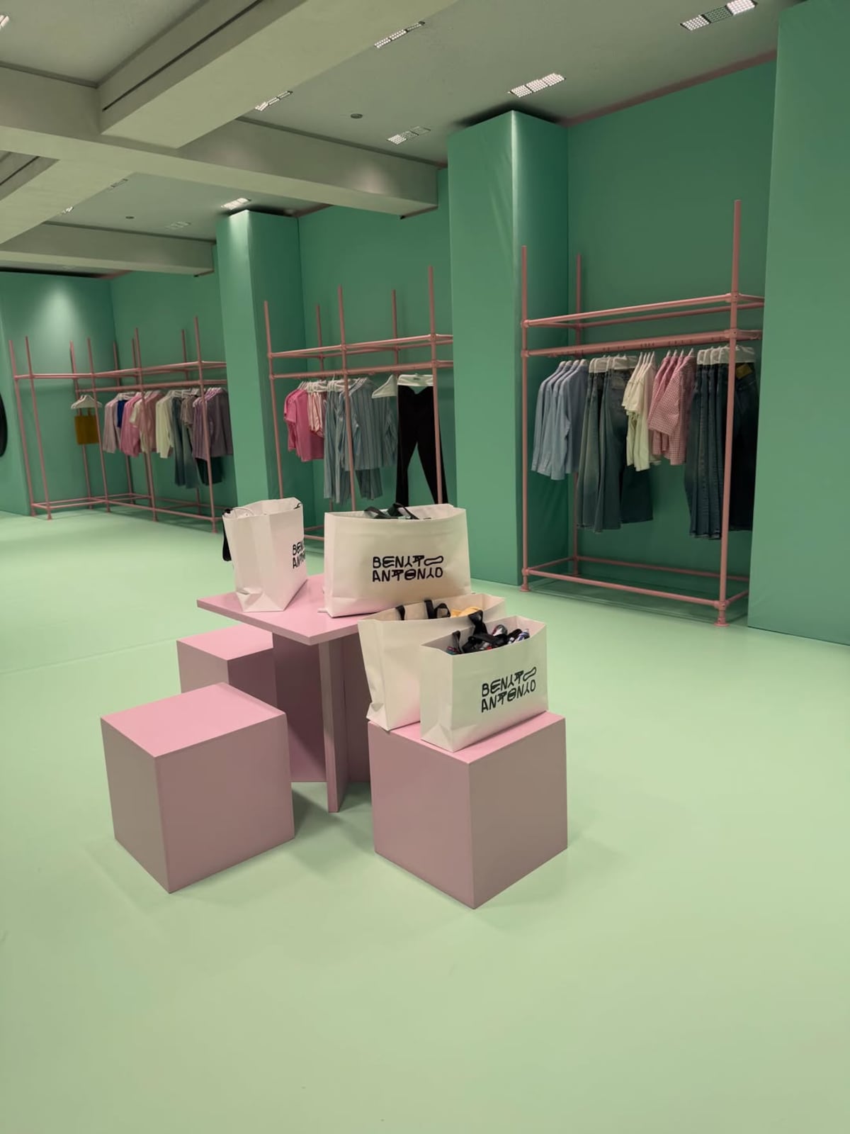 Bad Bunny y Zara lanzan una colaboración exclusiva en Puerto Rico (y pronto sabremos si llega a Panamá)