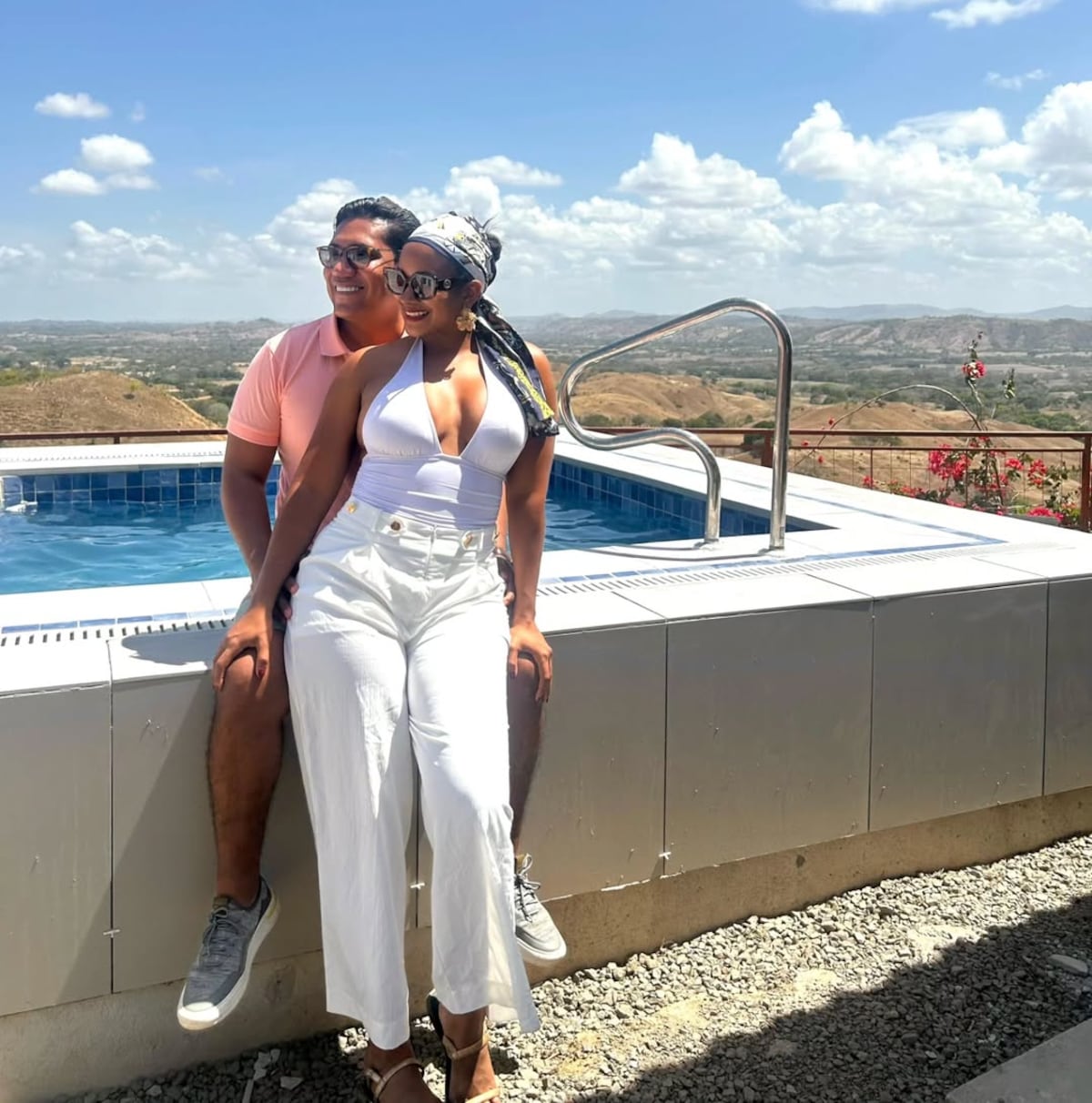 Yomatsy Hazlewood, Miss Panamá 2014 y su pareja, el periodista Félix Chávez, se gradúan con honores de la Facultad de Derecho de la Universidad de Panamá