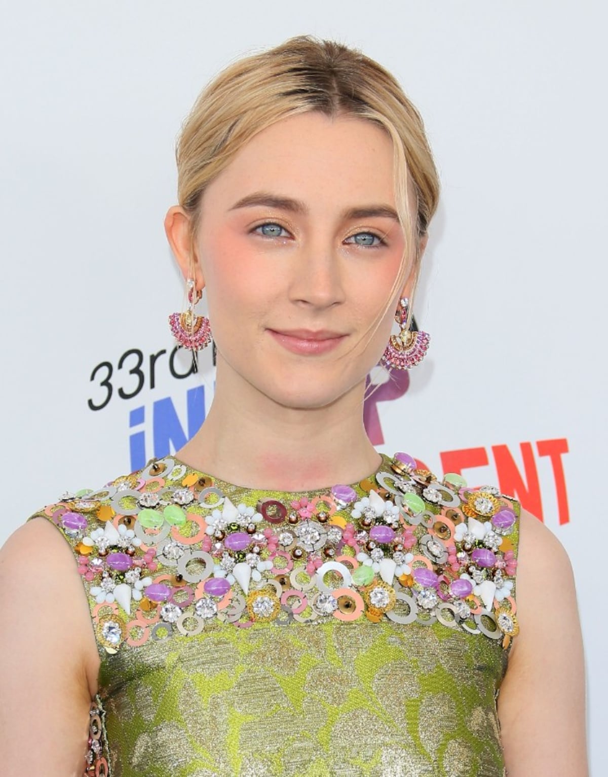 Cómo llevar las cejas gruesas