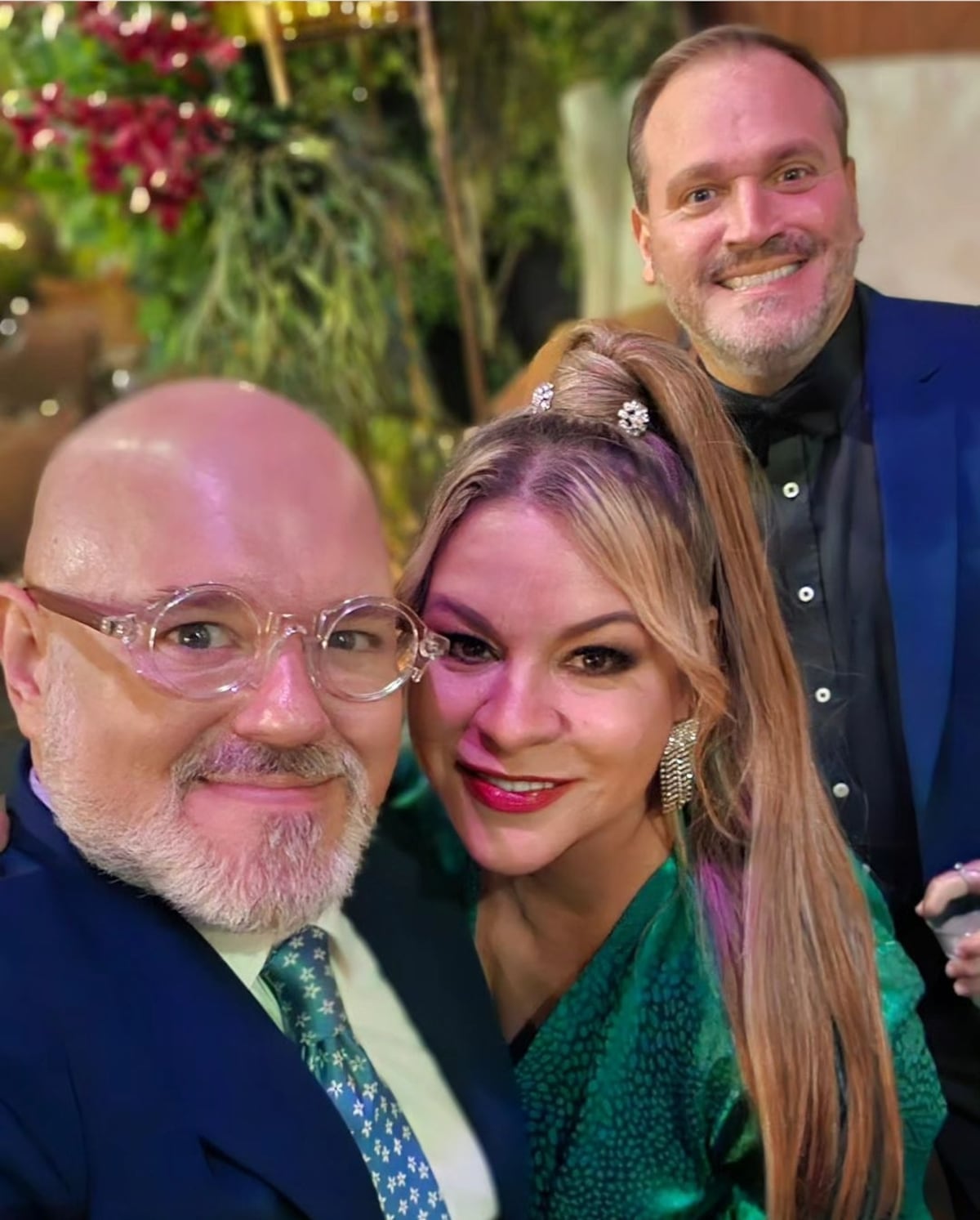 Fotos de la boda de la hija de la presentadora Karen Chalmers 