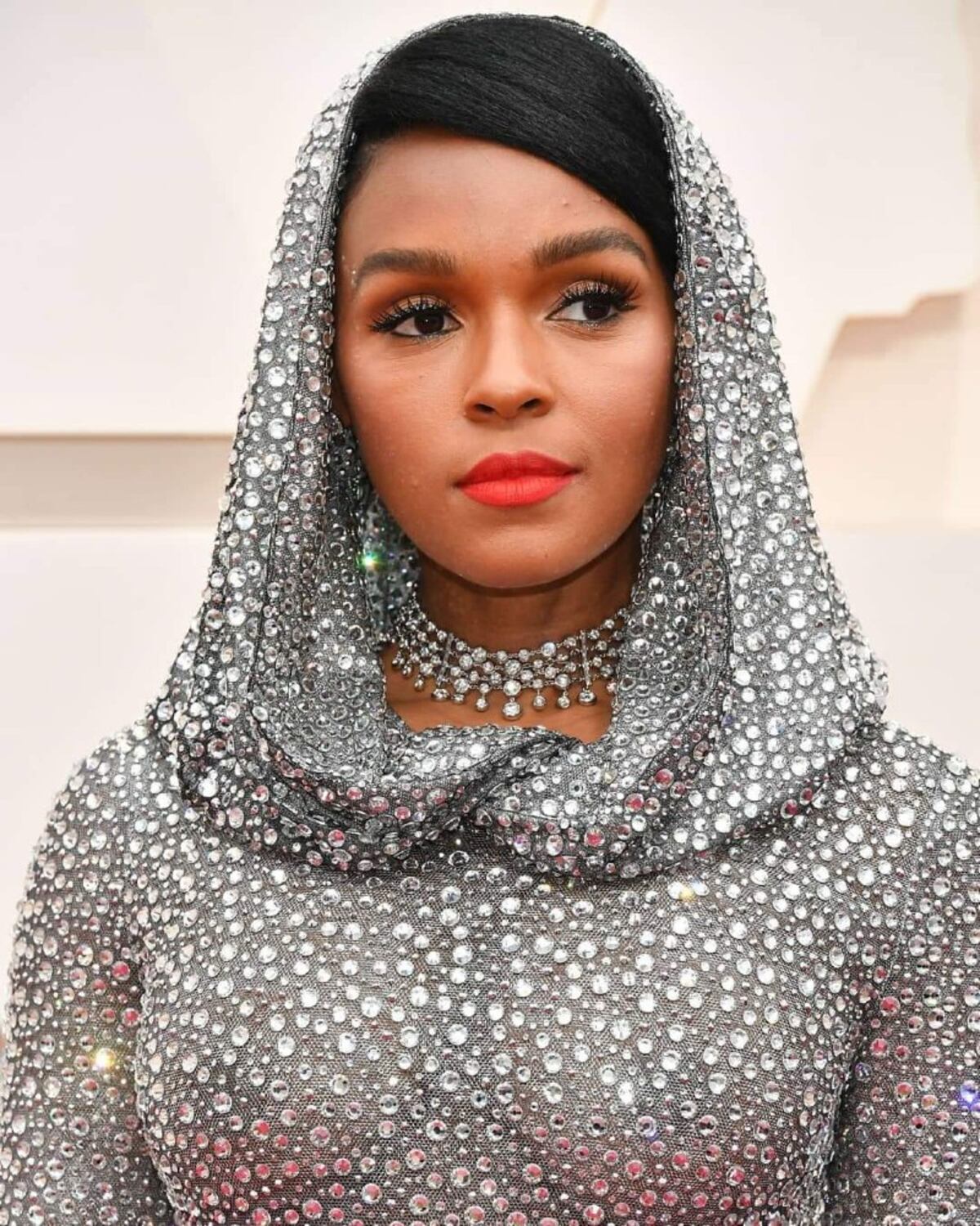 10 celebridades y sus joyas en los premios Oscar 2020