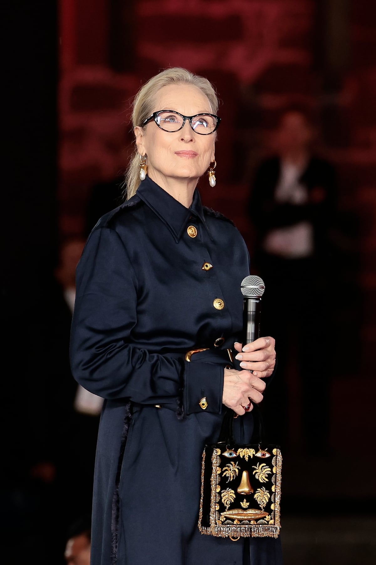 Meryl Streep y Anne Hathaway deslumbran en pasarela por estreno de ‘The Devil Wears Prada’ en México