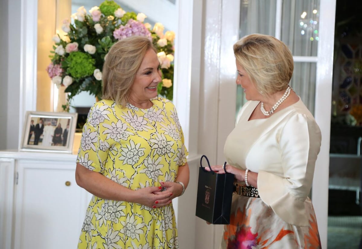 El encuentro entre Lorena Castillo de Varela y Cecilia Morel Montes en Panamá