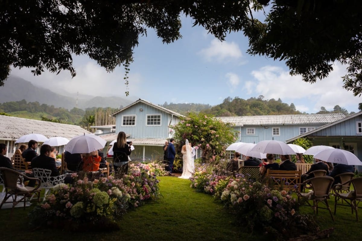 Bajo el cielo de Boquete: La boda de Alexandra y Alex