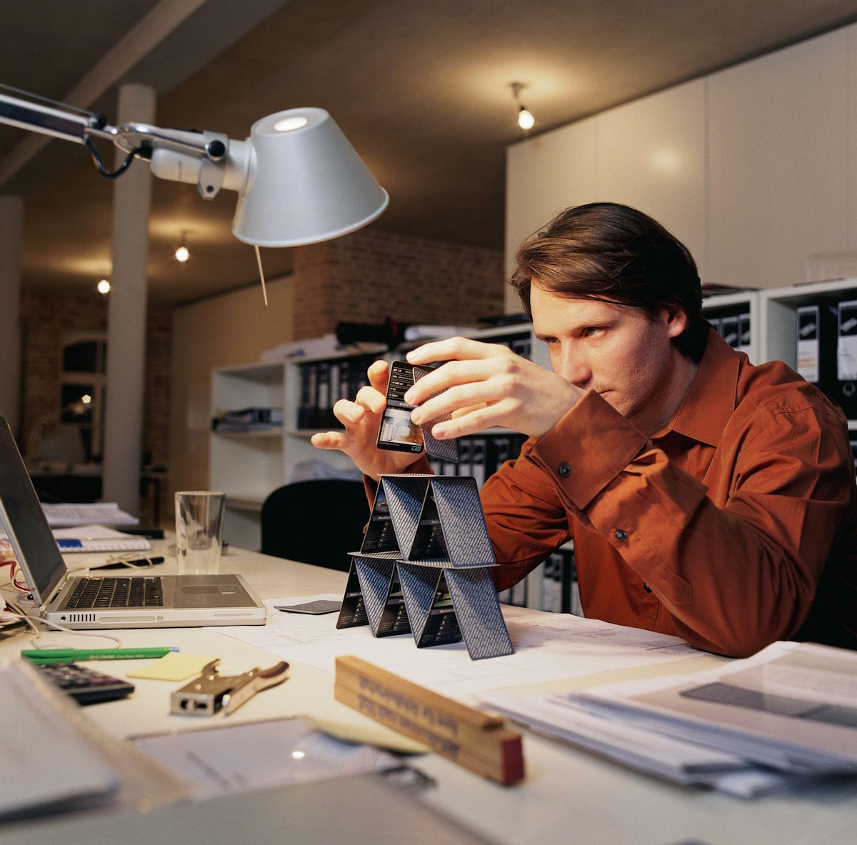 9 tipos de personas que procrastinan y cómo solucionarlo ahora (no después)