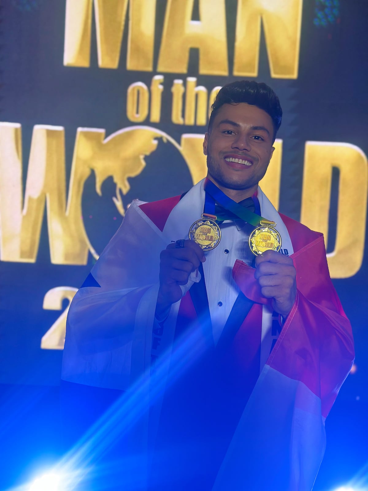 Dos medallas de oro para Panamá en certamen de belleza masculina 