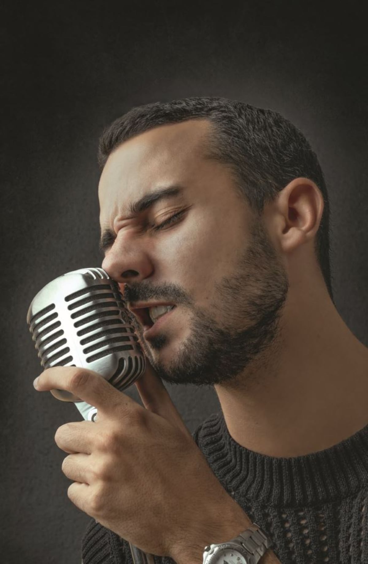 ‘Es mejor pedir perdón que pedir permiso’, la filosofía de Robert Spratt, vocalista de Entre Nos