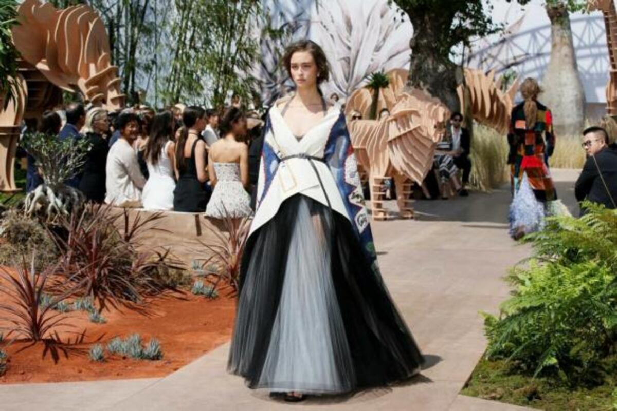 Desfile de alta costura de Dior en París