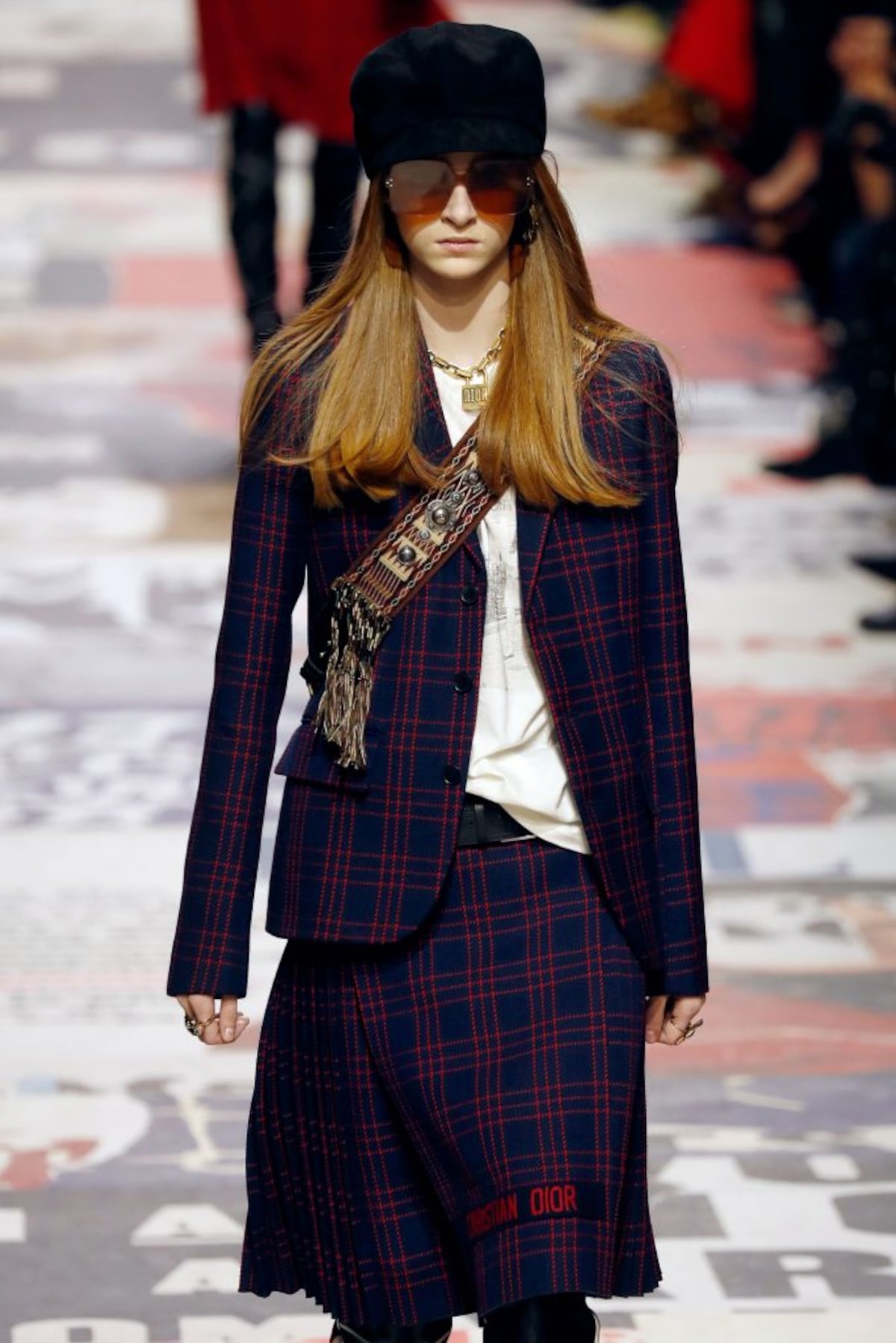 El desfile feminista de Dior en París