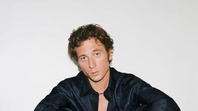 Jeremy Allen White, nuevo embajador de Louis Vuitton