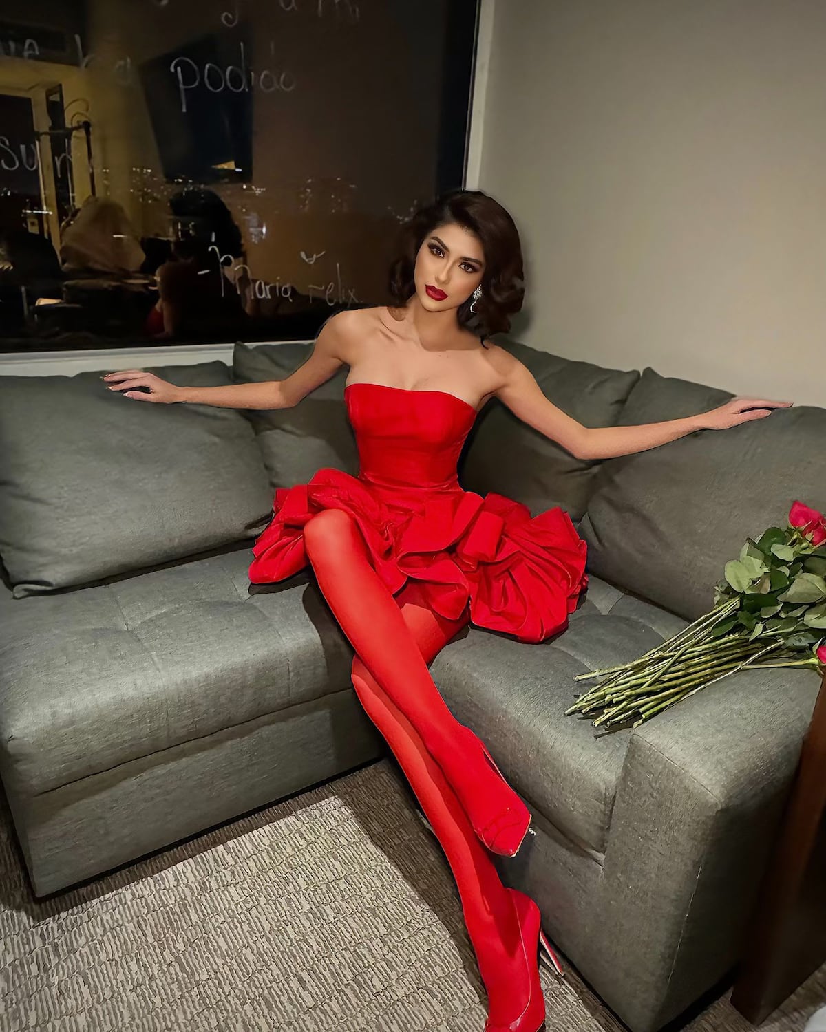 Miss Panamá, Italy Mora, llega vestida de Carolina Herrera a Miss Universo