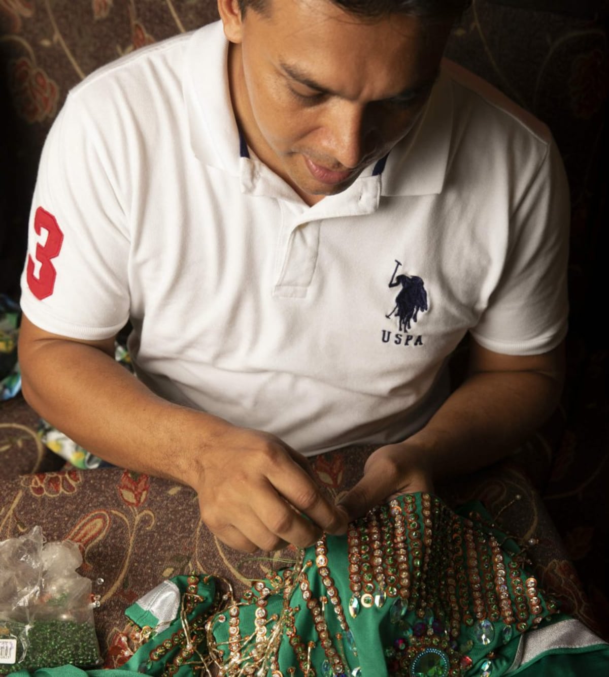 Arsenio de Tonosí: el decorador de los trajes de Sandra Sandoval