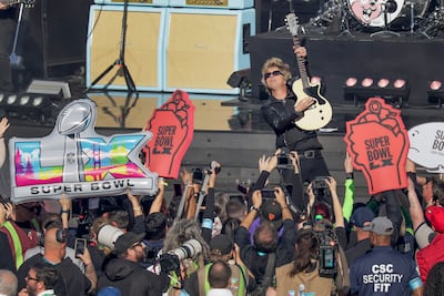Green Day canta ‘American Idiot’ en el show de apertura del Super Bowl
