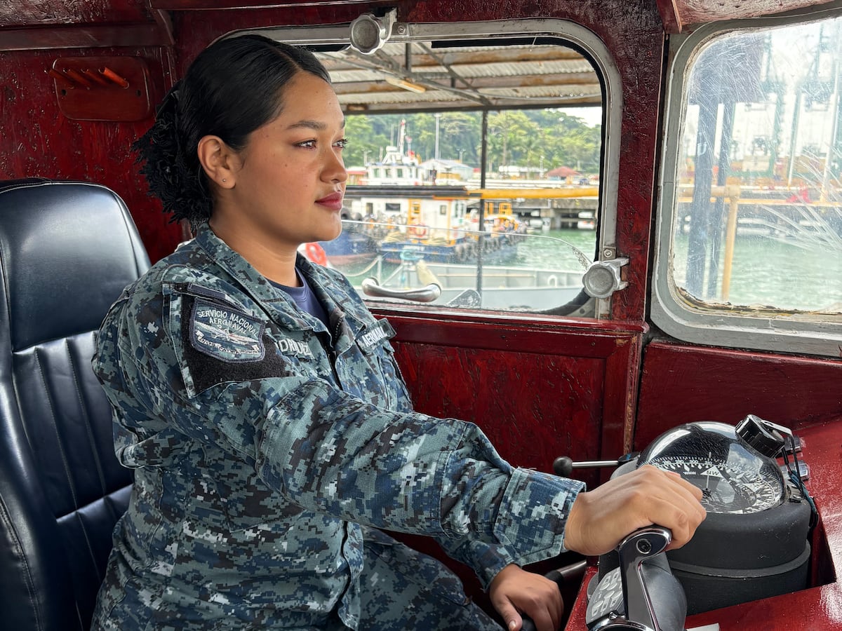 La doble misión de Ana: una madre joven y uniformada del Senan