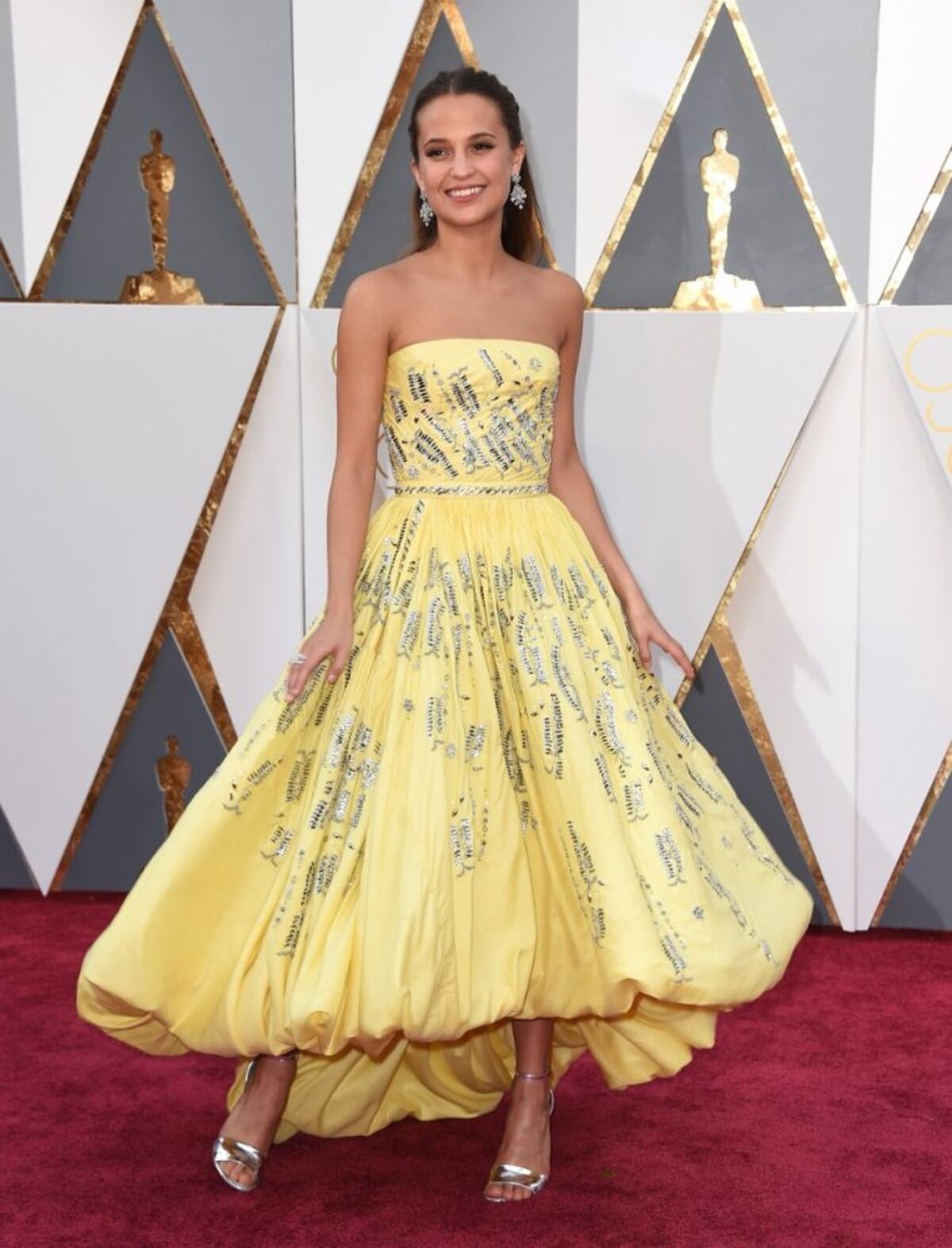 La elegancia sueca de Alicia Vikander