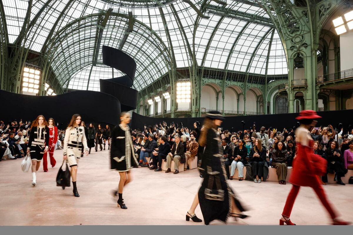 Chanel hace del lazo el eje de su colección para el próximo otoño-invierno