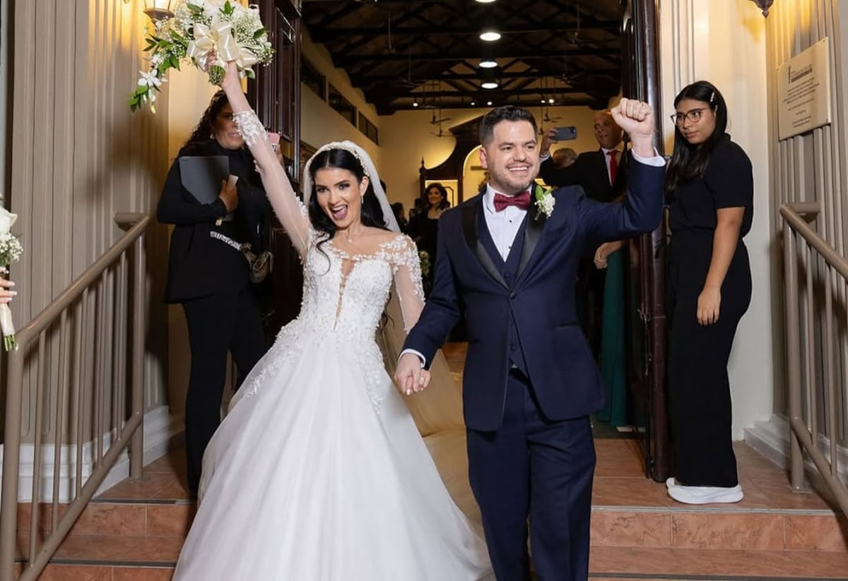 La boda eclesiástica de la presentadora Katy Dolande con el productor de cine Óscar Faarup