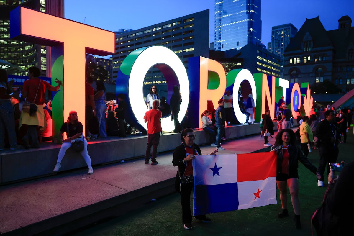 Fotos del ‘Banderazo’ panameño en Toronto: ‘La Marea Roja’ se toma la ciudad en vísperas de la cita mundialista con Ghana