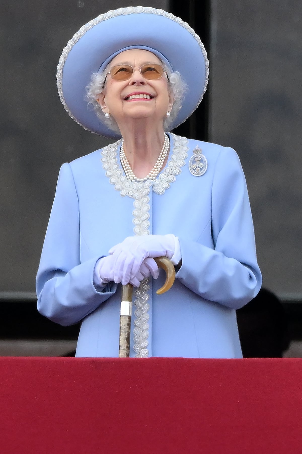 La reina Isabel II celebra su Jubileo de Platino reuniendo a todos los miembros de la familia real (incluido Harry y Meghan)