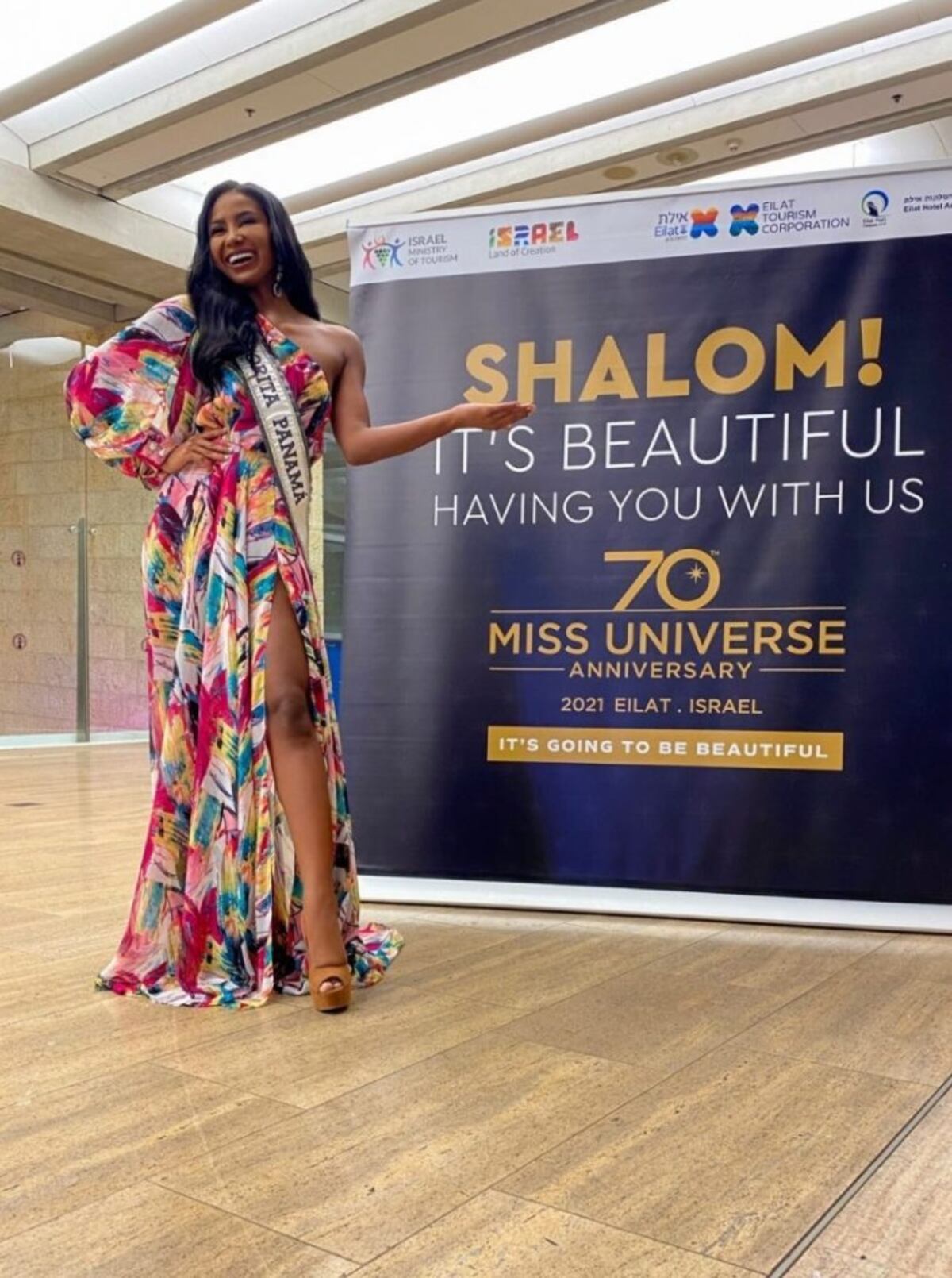 De paruma y Hélène Breebaart: los diseños panameños de Brenda Smith en Miss Universo