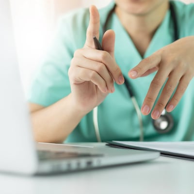 Telesalud en Panamá: regulada, confidencial e informativa ante el paciente