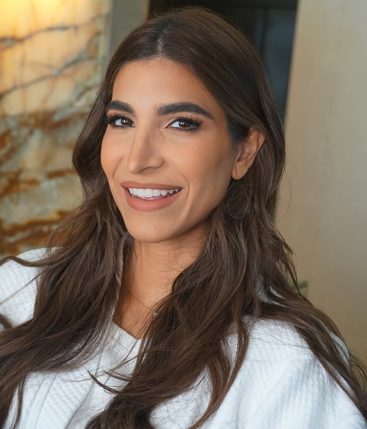 En tonos mates y cálidos, el maquillaje de las hijas de Mulino por Miranda Make Up