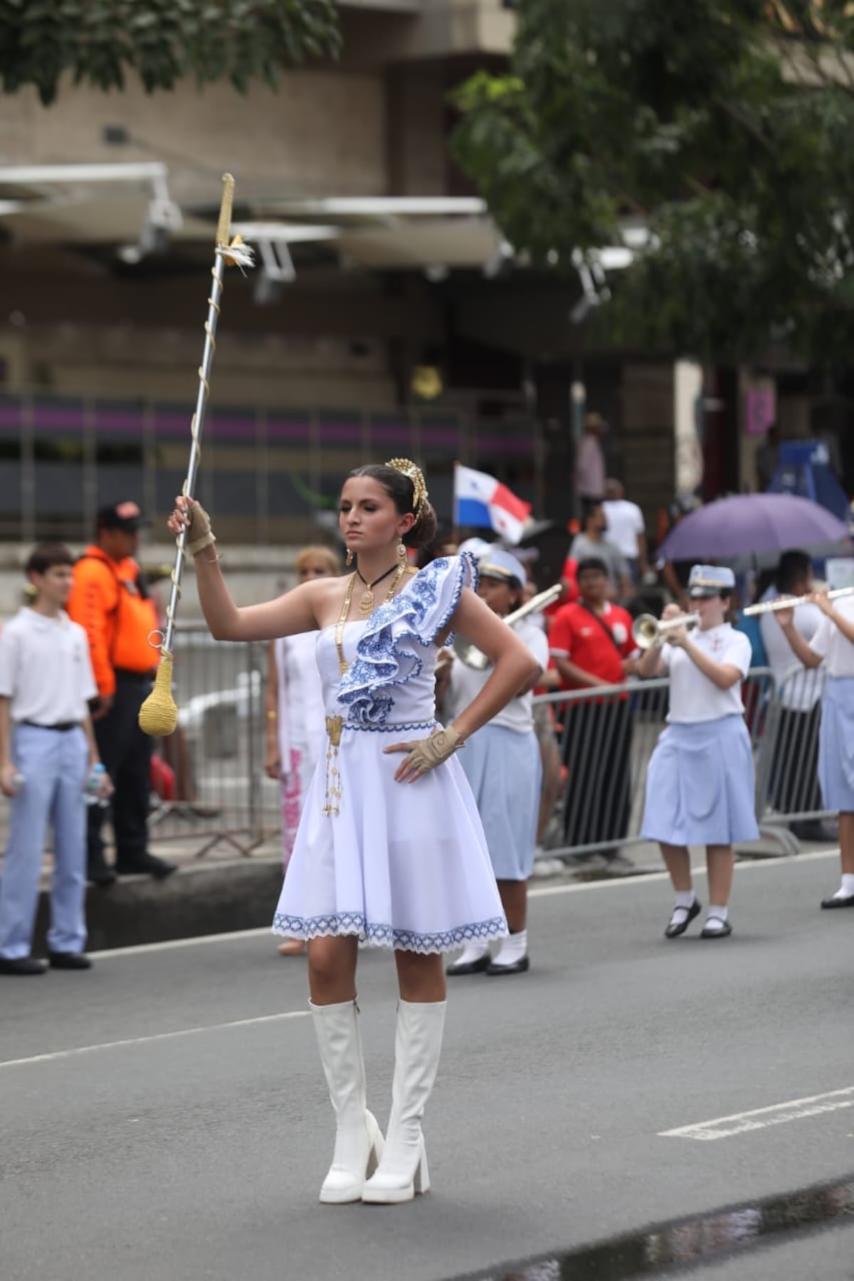 Tambor Mayor: liderazgo con estilo en los desfiles patrios