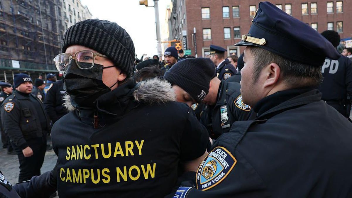 4 mensajes políticos de “Una batalla tras otra”, la gran triunfadora de los Oscar 2026