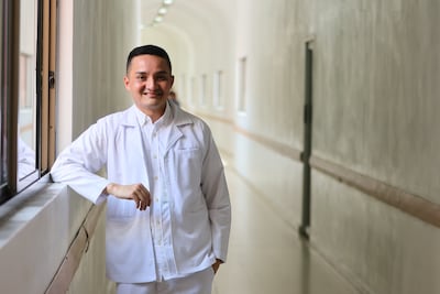 Joel Medina, enfermero panameño: ‘El cuidado y la empatía no tienen género’