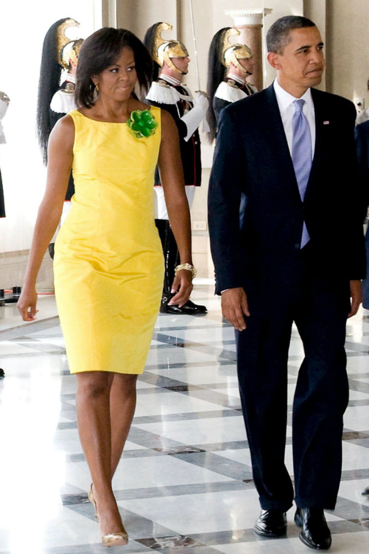 Brigitte Macron y otras primeras damas con vestidos cortos