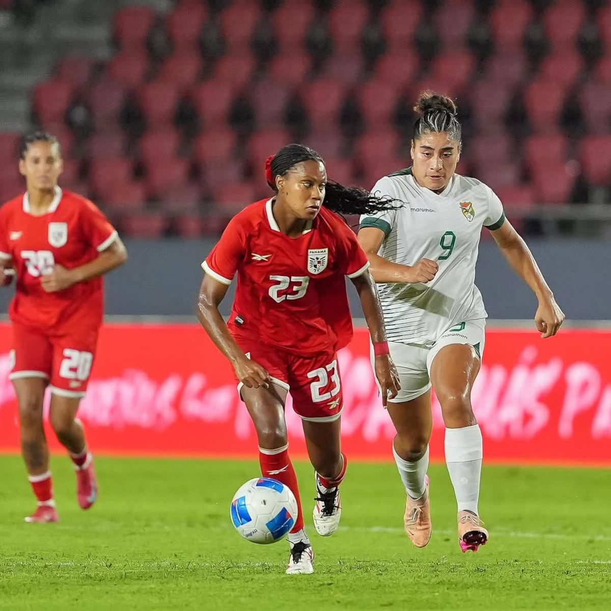 La futbolista panameña Carina Baltrip Reyes ficha por el Olympique de Marsella Femenino