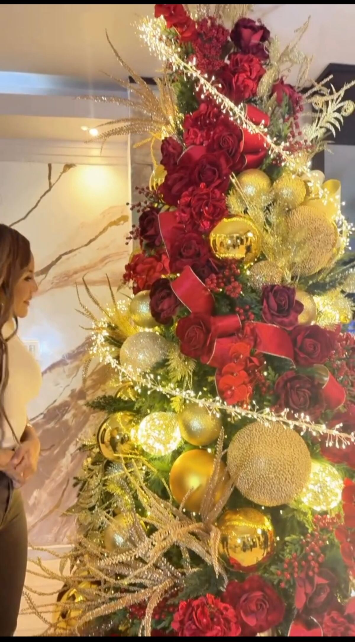 La cantante Sandra Sandoval ya puso su árbol de Navidad en pleno octubre