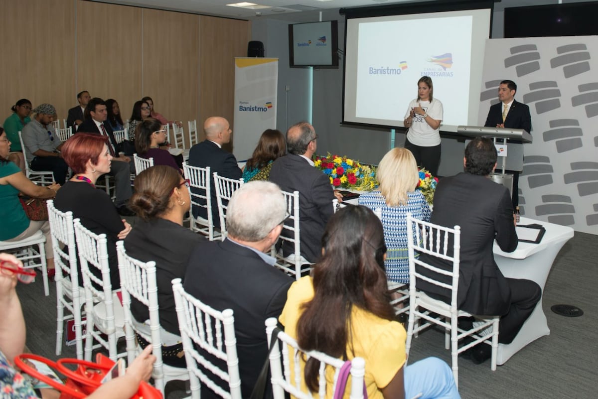 De café y aplicaciones, mujeres innovadoras y emprendedoras